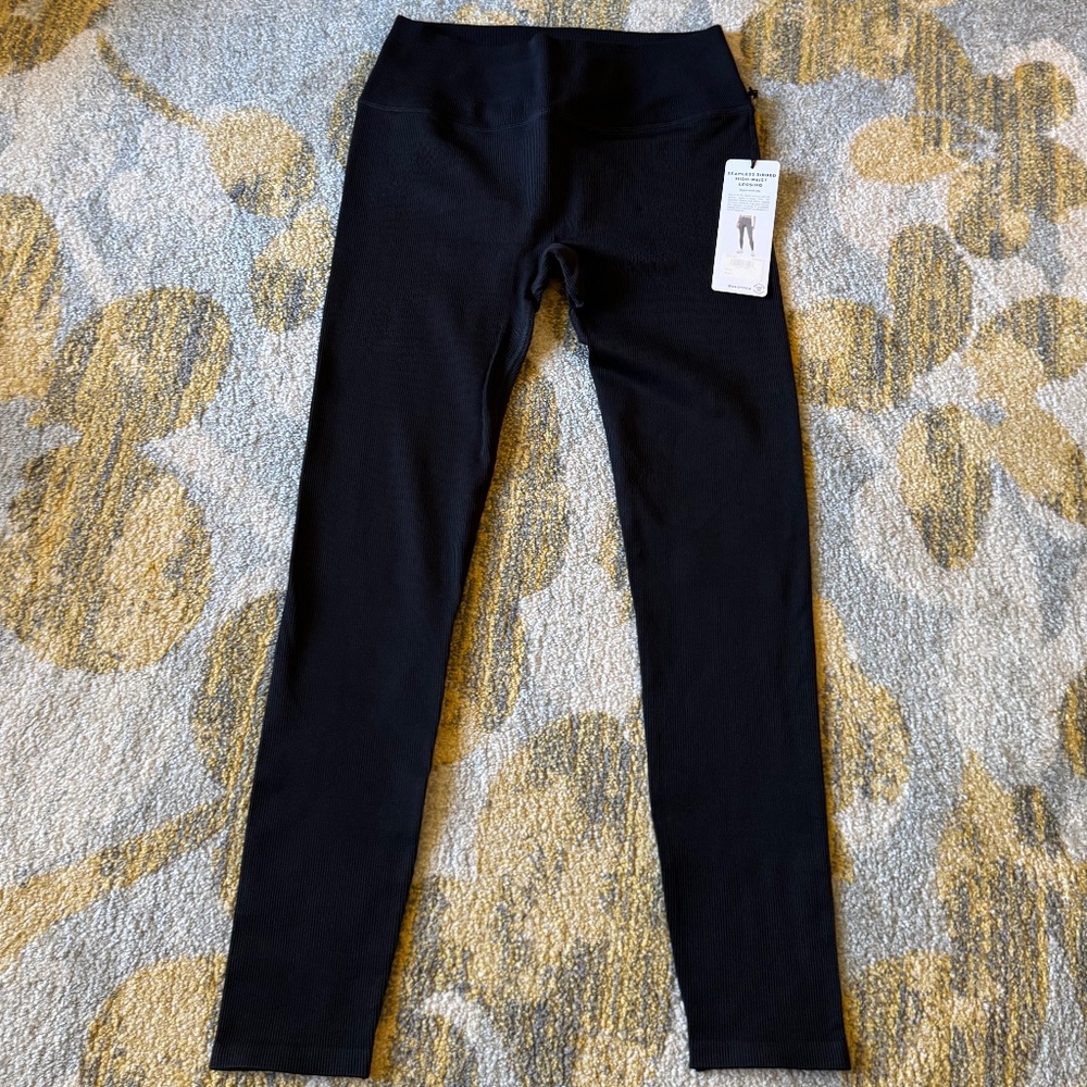 NWT! Alo Seamless High-Waist Ribbed Legging - Size L